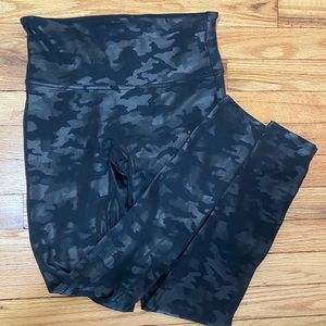 SPANX Faux Leather Black Camo Leggings WORN ONCE